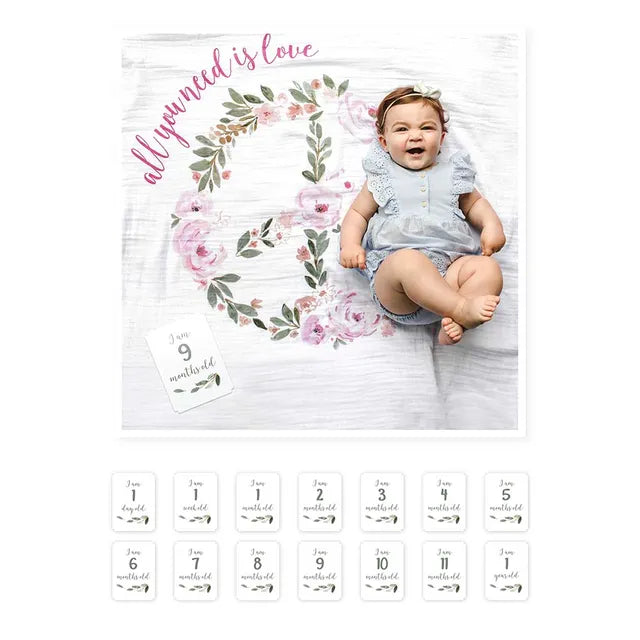 Lulujo - First Year Blanket & Cards Set, All You Need is Love