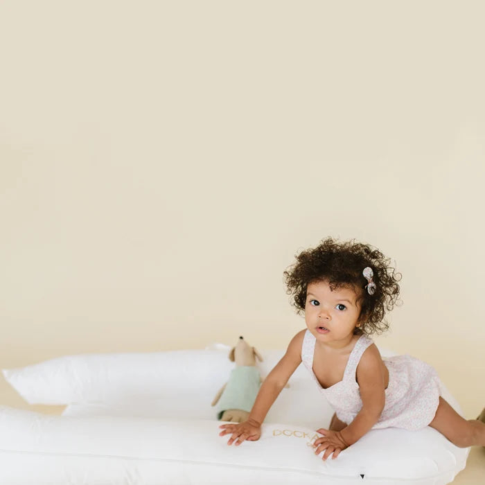 Deluxe+ Grand Dock - Pristine White ( 9-36m+ )