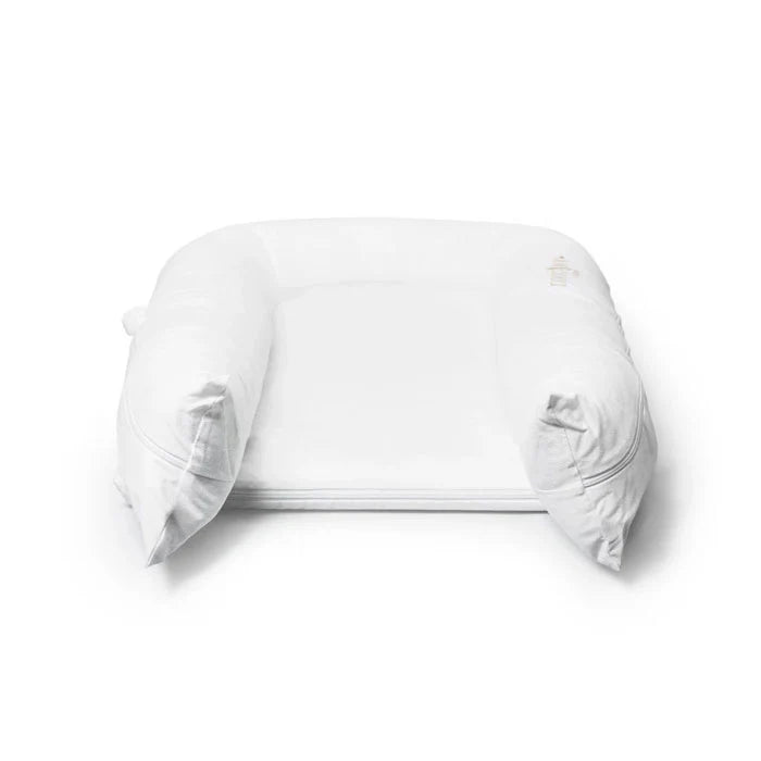 Deluxe+ Grand Dock - Pristine White ( 9-36m+ )