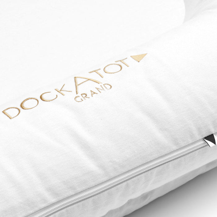 Deluxe+ Grand Dock - Pristine White ( 9-36m+ )